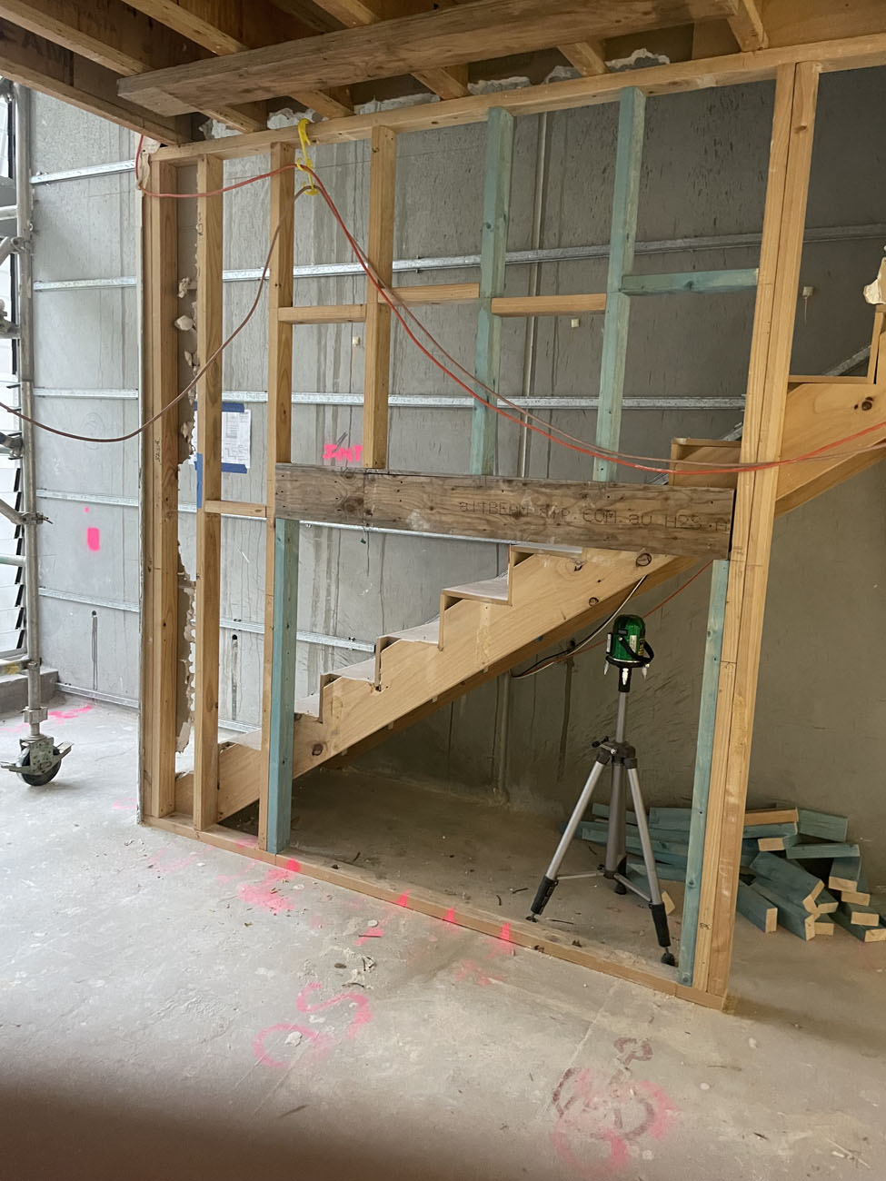 Service additional image