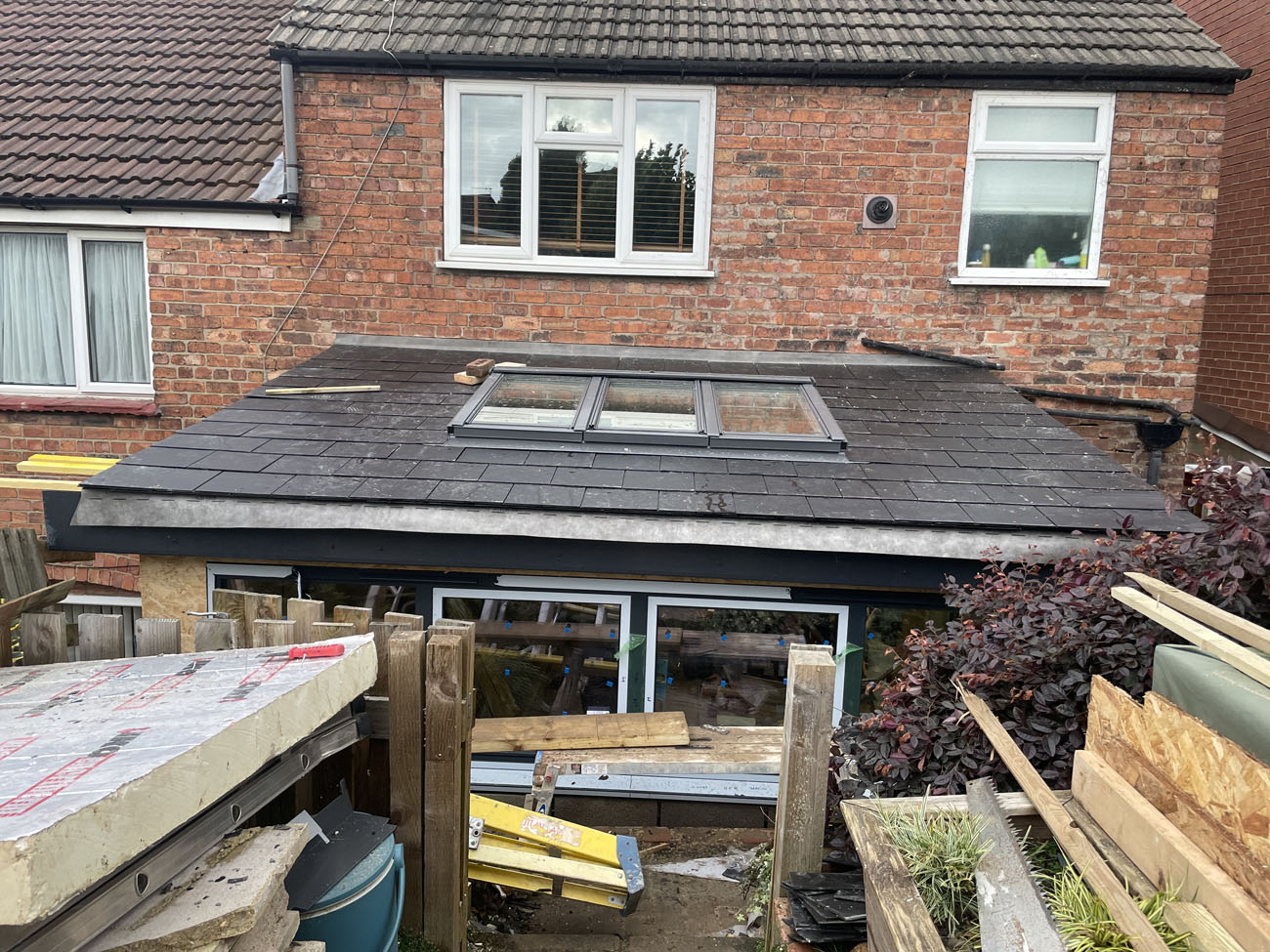 Service additional image