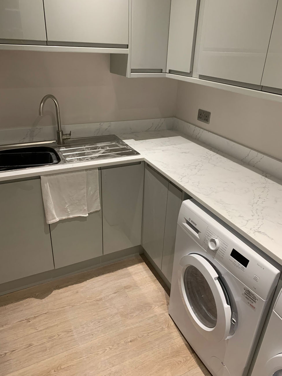 Service additional image