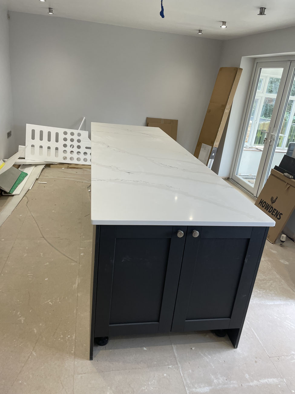 Service additional image