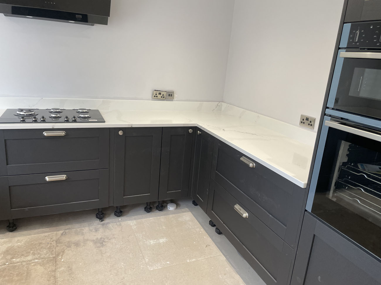 Service additional image