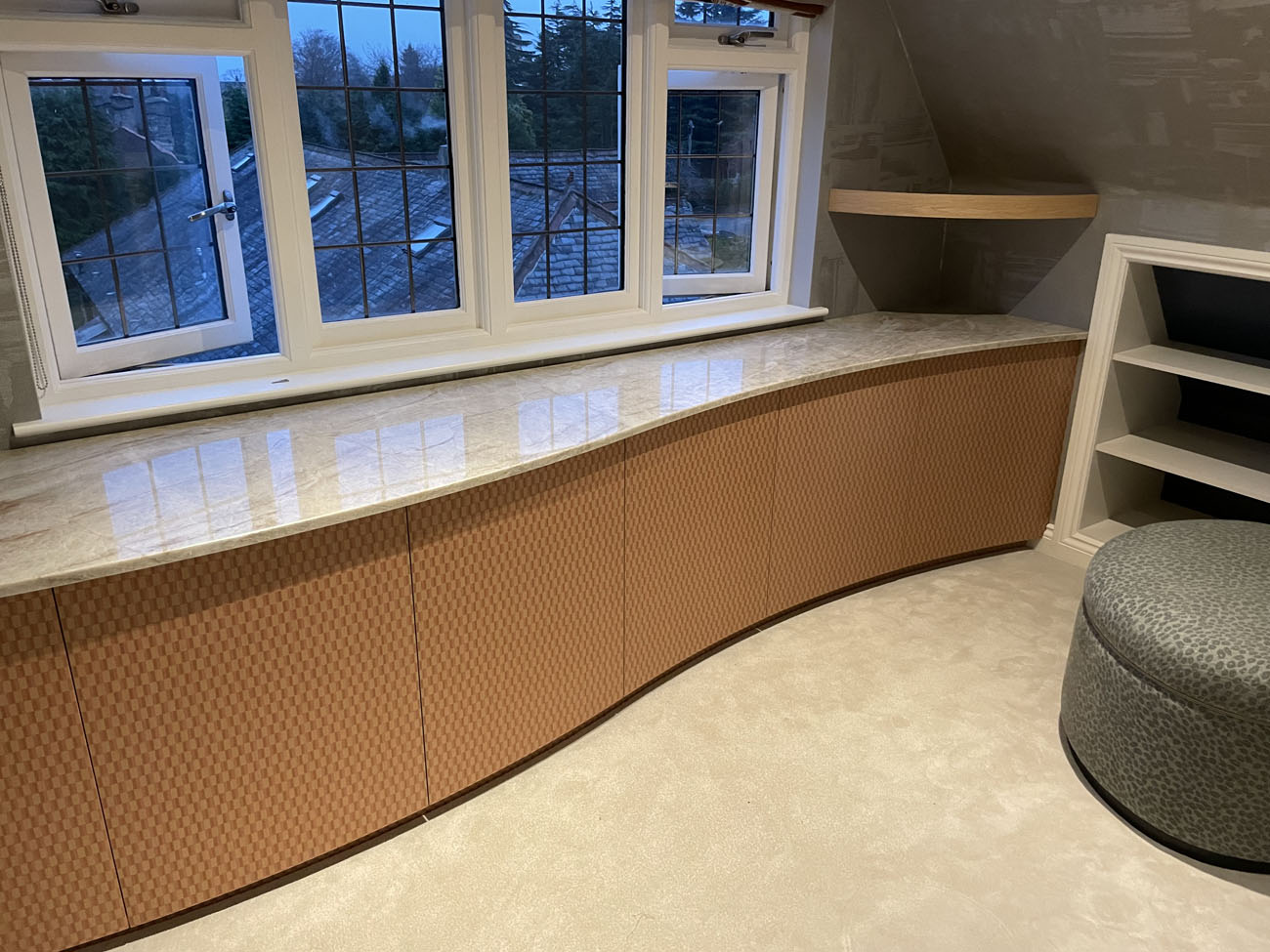 Service additional image