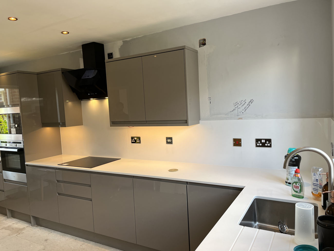 Service additional image