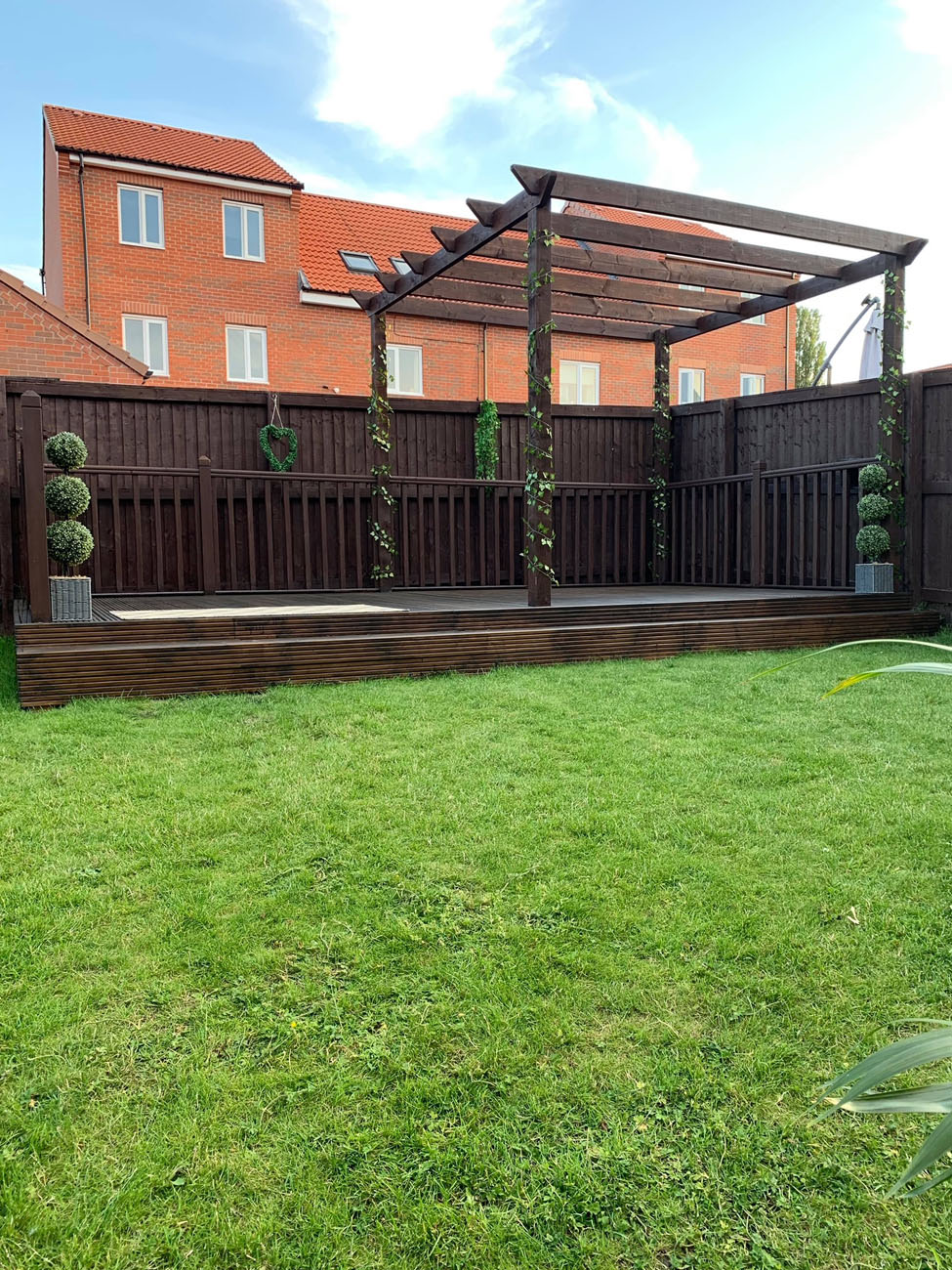 Service additional image