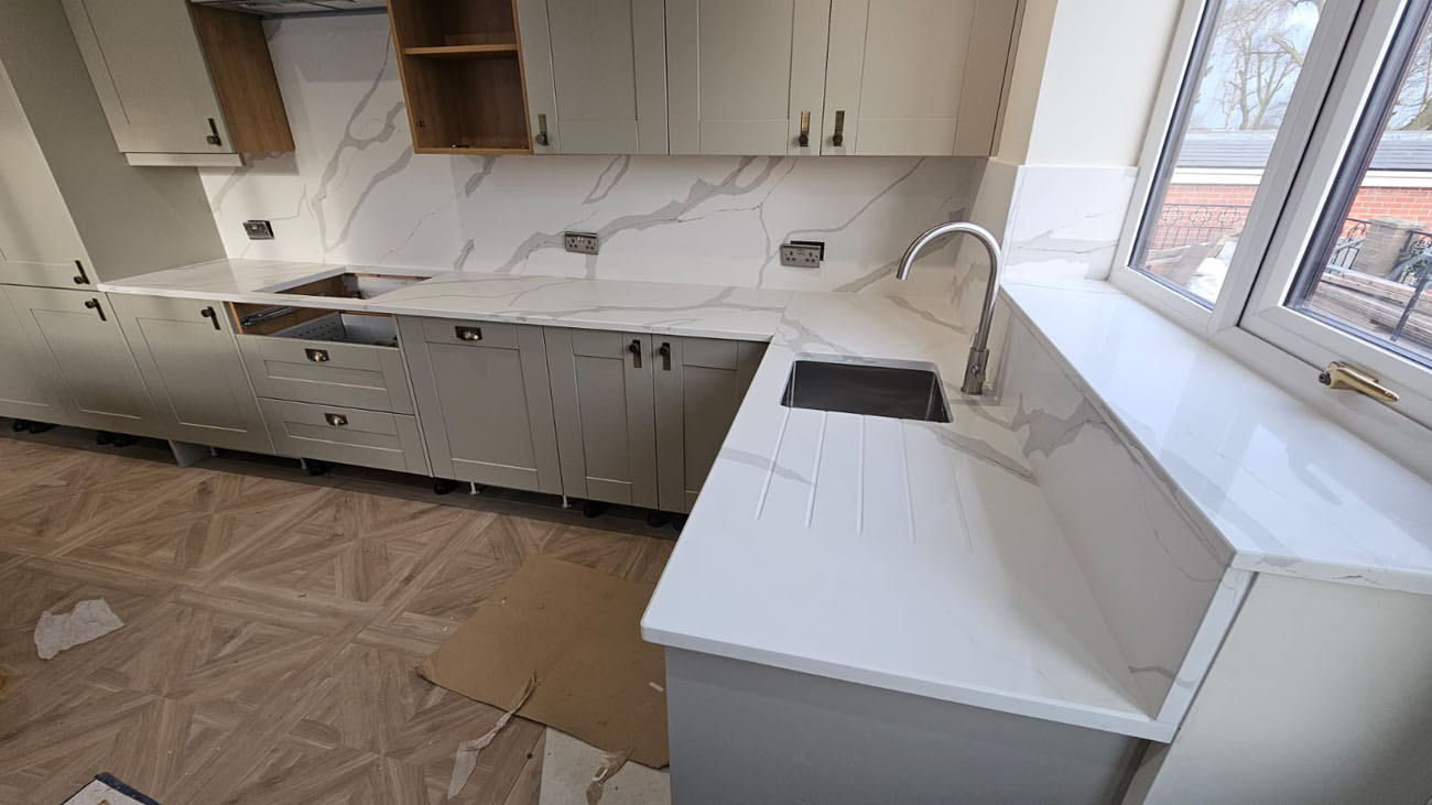 Service additional image